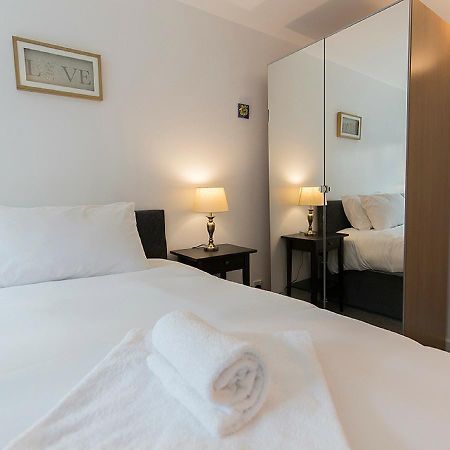 Raleigh Square - 2Br Ground-Floor Apartment In 노팅엄 외부 사진